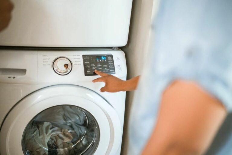 Qué hacer cuando tu lavadora deja de centrifugar