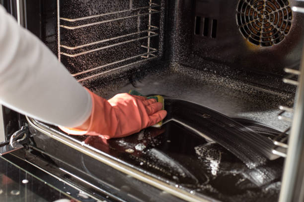 limpieza de un horno 