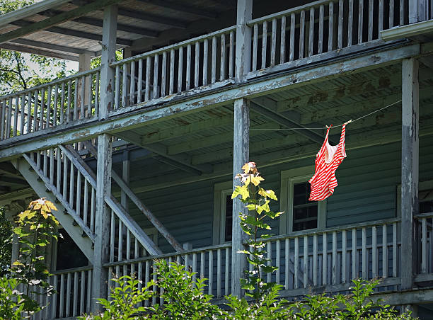 bañador tendido en la sombra