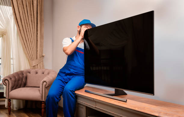 Cuelgas tu televisor en la pared?: Estos errores acabarían con su vida útil  en poco tiempo, Errores al colgar el televisor, Vida útil del Smart TV, evat, Tecnología