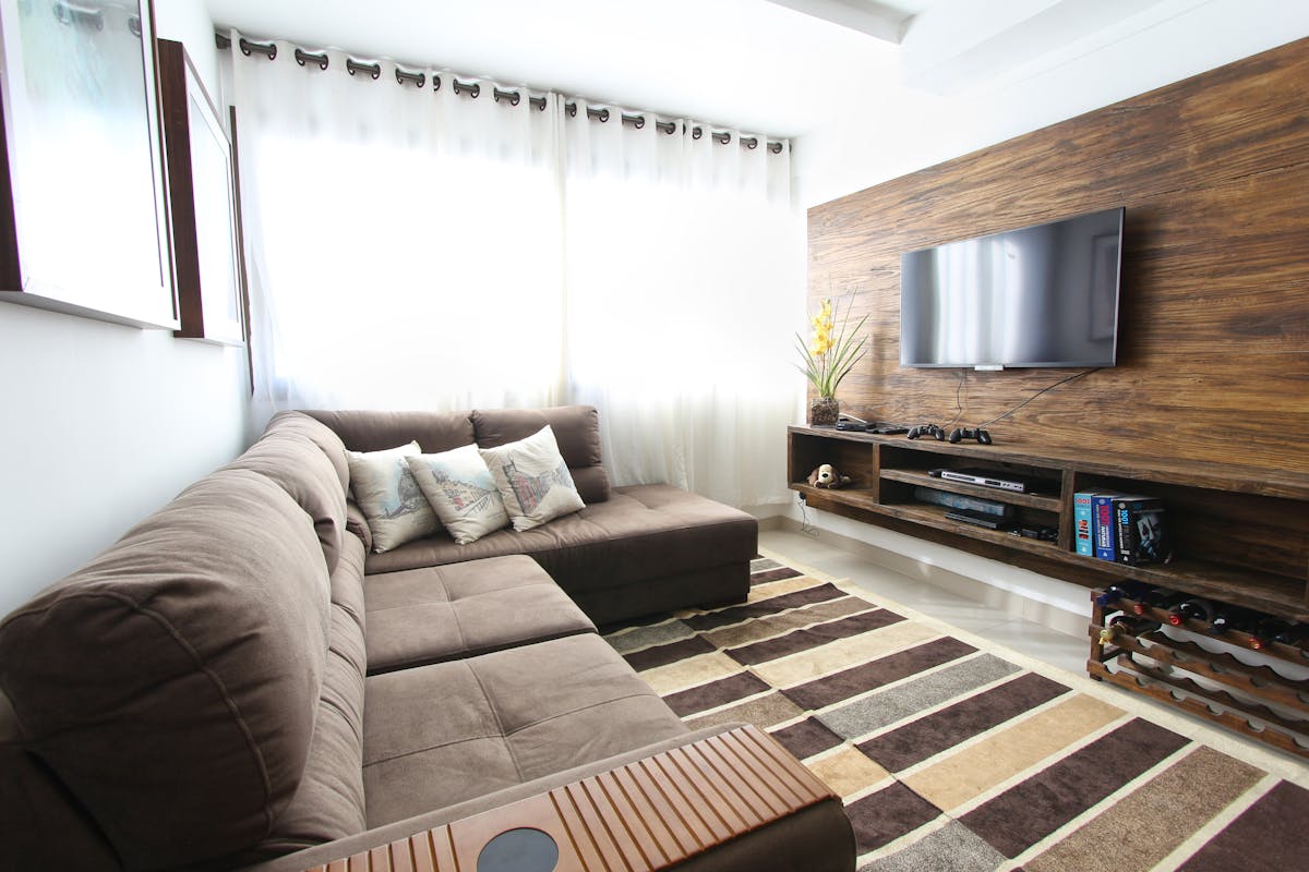 Comparación televisores QNED vs OLED