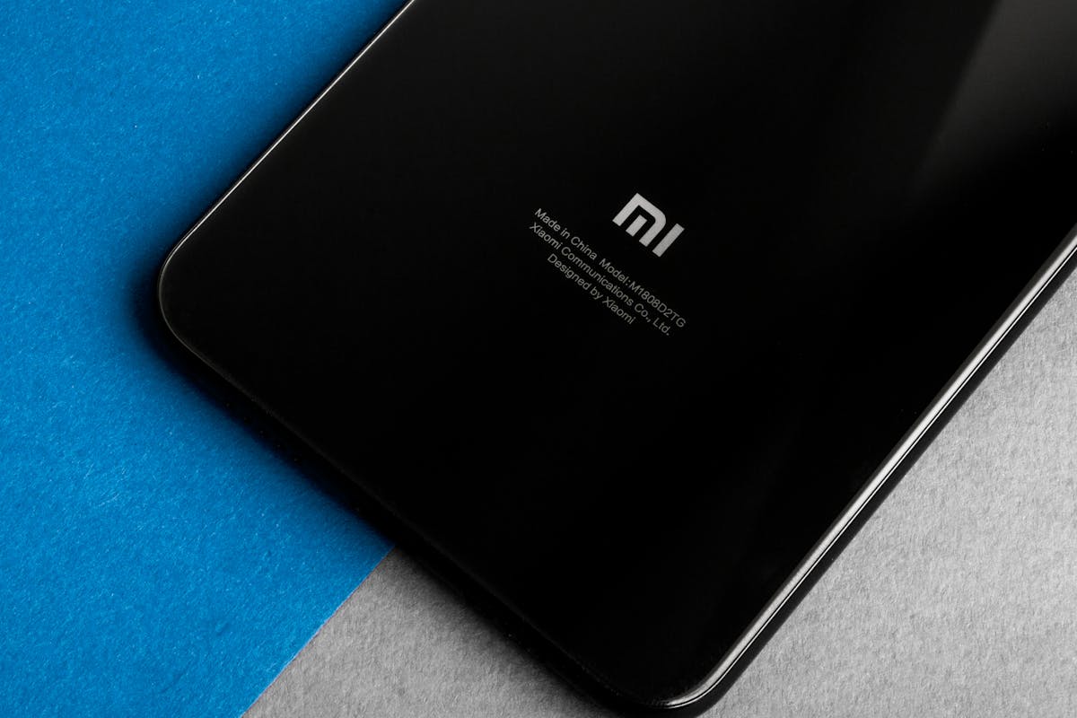 Xiaomi 12 Pro vs Honor Magic 5 Pro