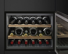 Smeg CVI318X - Vinoteca 18 Botellas Estantes Madera Clase A+ Inox