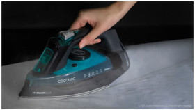 Cecotec 05106 - Plancha de Vapor ForceTitanium 650 2800 W Antical