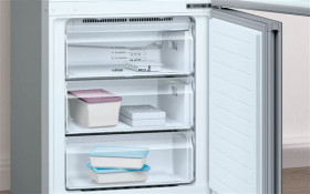 Balay 3KFE778BI - Frigorífico Combi 203x70 NoFrost Cristal Negro Clase E