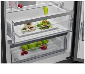 Aeg RCB736E4ML - Frigorífico de 201cm A++ Cristal blanco NoFrost