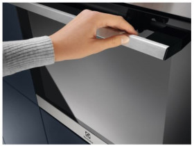 Electrolux EOF3H54X - Horno Multifunción 60cm Catalítico + Aquaclean Inox