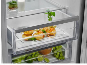 Electrolux LNC7ME34W1 - Frigorífico combi 201x59,5cm Clase E Blanco