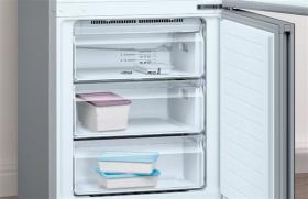 Balay 3KFD778NI - Frigorífico Combi 203x70 Cm No Frost Clase D Cristal Negro