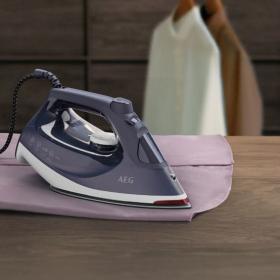 Aeg SI6-1-2MN- Plancha de Vapor 2400W Delicate 6000 Suela Cerámica