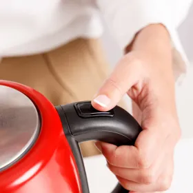 958568000 vintagecompactred min 5